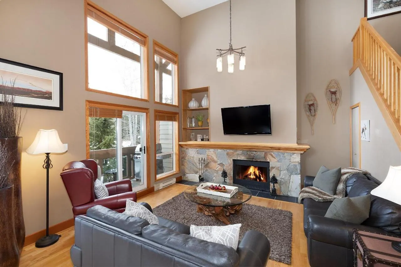 Alpine Greens 8 | Bright Townhome Near Blackcomb, Walk Or Shuttle To Skiing, Secure Parking Whistler Canada