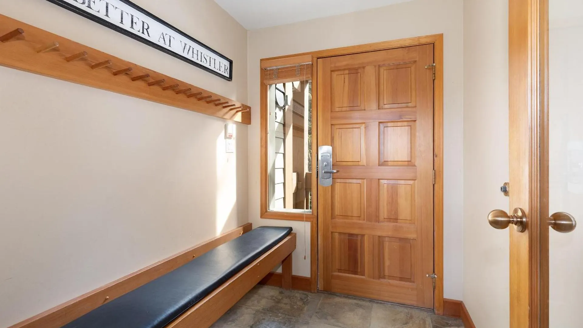 Alpine Greens 8 | Bright Townhome Near Blackcomb, Walk Or Shuttle To Skiing, Secure Parking Whistler