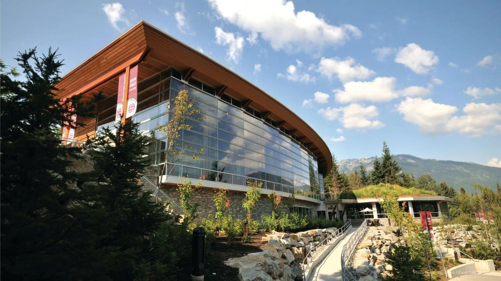 Holiday home Alpine Greens 8 | Bright Townhome Near Blackcomb, Walk Or Shuttle To Skiing, Secure Parking Whistler Canada
